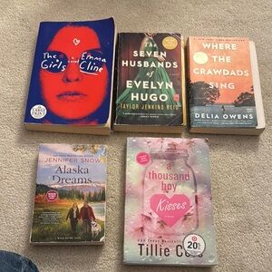 Lot of 5 Paperback Novels